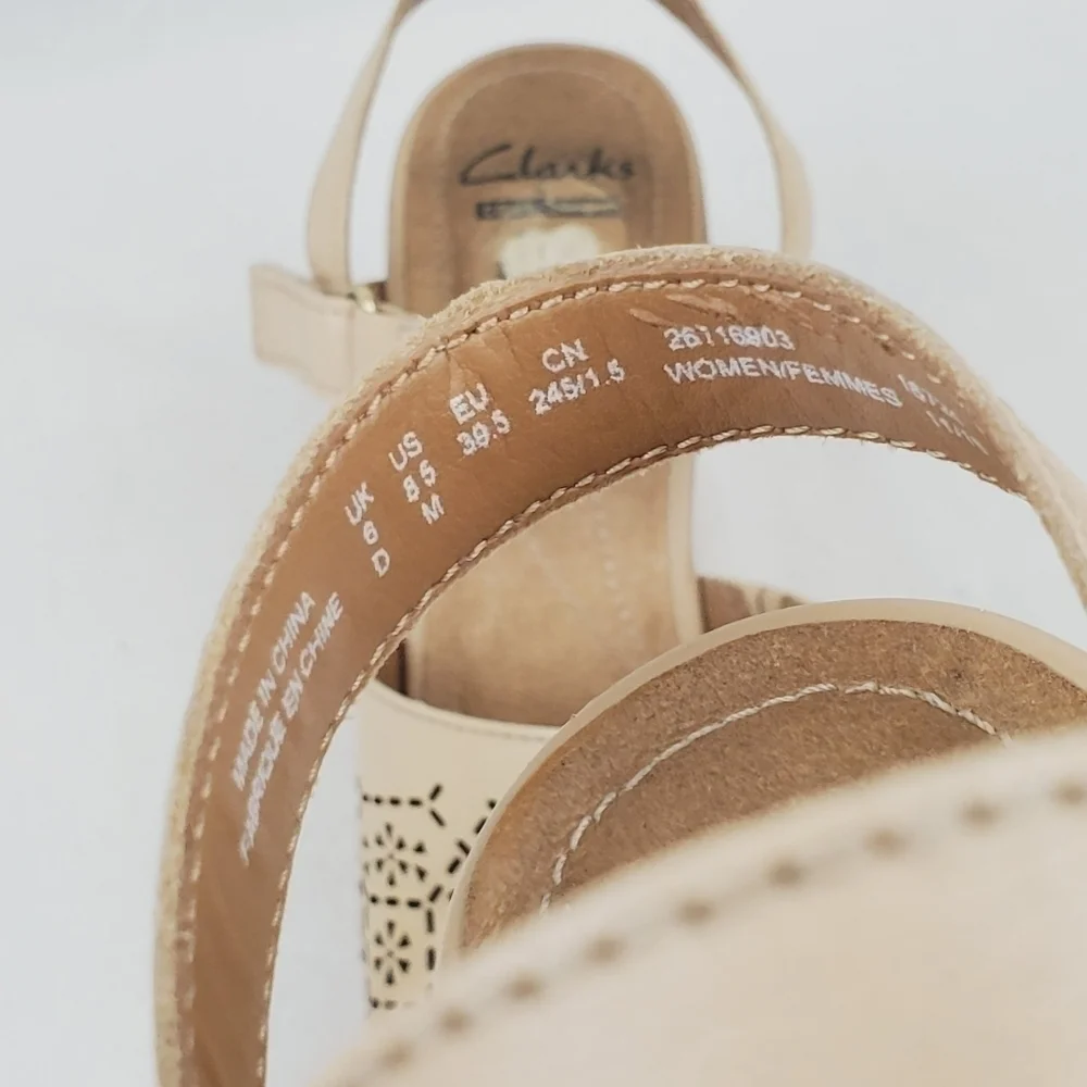 Clarks Collection cream/ tan leather wedge sandals size 8.5 M